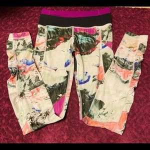 Lululemon athletica size 4 purple and black pattern.